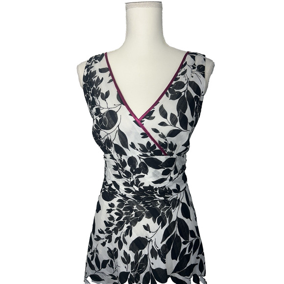 ASO Vampire Diaries Sz 6 Sundress Fit Flare Black Floral Ruching Sleeveless - Picture 3 of 12